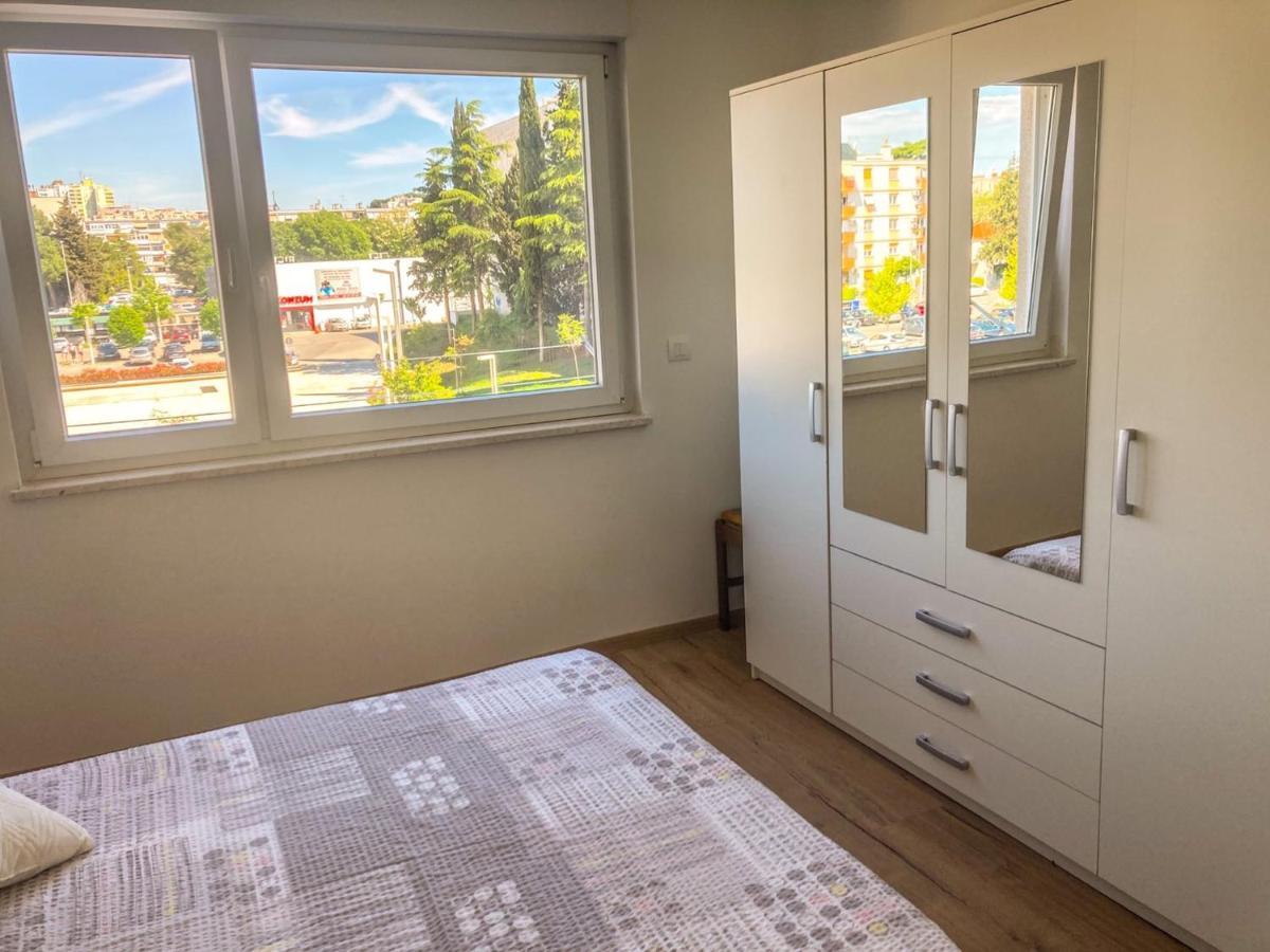 Apartment Mare Pula Exterior photo